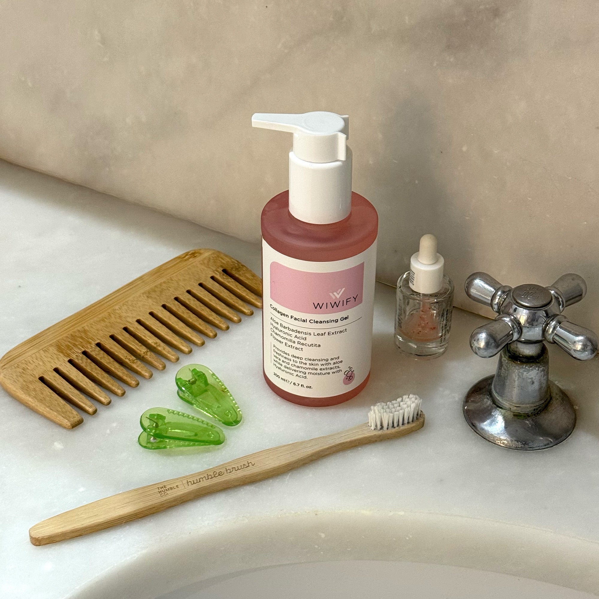 Günlük Bakım İçin Nemlendirici, Yüz Temizleme Jeli ve Tonik Cilt Bakım Seti