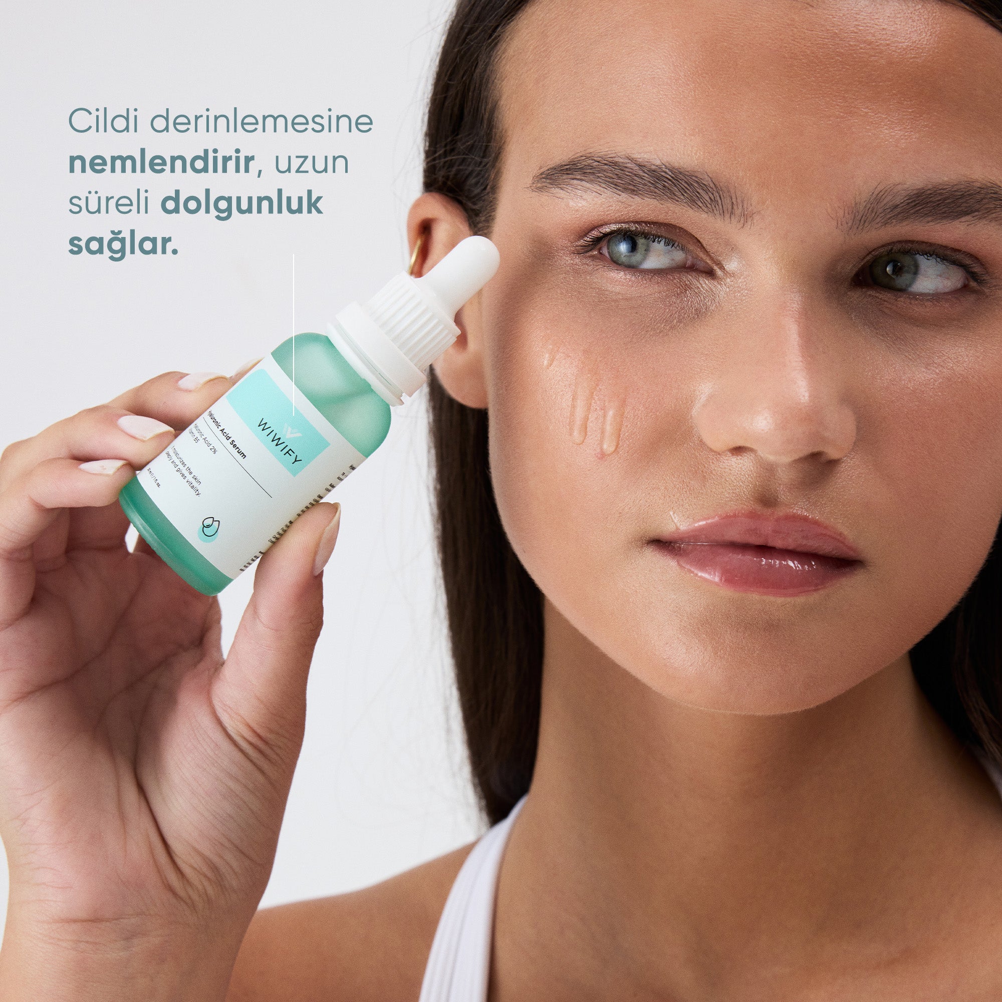 Yoğun Nemlendirici Hyaluronik Asit Cilt Bakım Serumu 30 ml