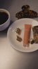 Lip Glowy Balm Peach Glaze, Dolgun Görünüm Sağlayan, Parlatıcı, Nemlendirici, Renkli Dudak Bakım Balmı, Lip Balm 13 ml
